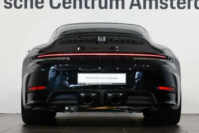 Porsche 911 (2026) thumbnail 4