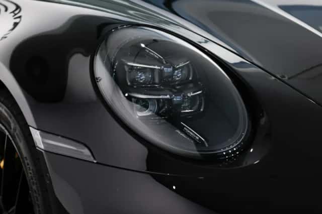 Porsche 911 (2026) thumbnail 6