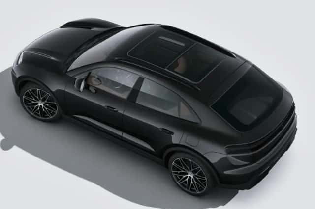 Porsche Macan (2026) thumbnail 3