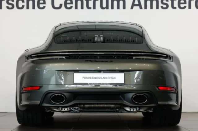 Porsche 911 (2026) thumbnail 4