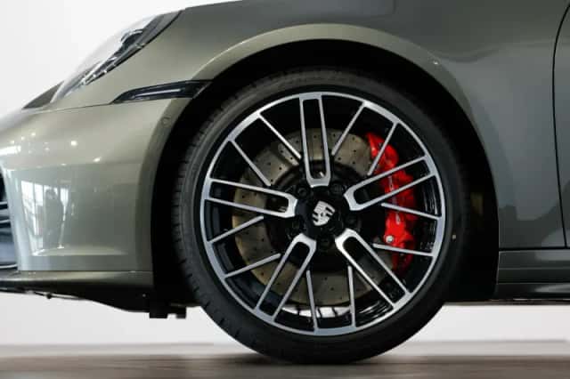 Porsche 911 (2026) thumbnail 6