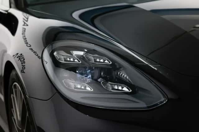 Porsche Panamera (2022) thumbnail 5