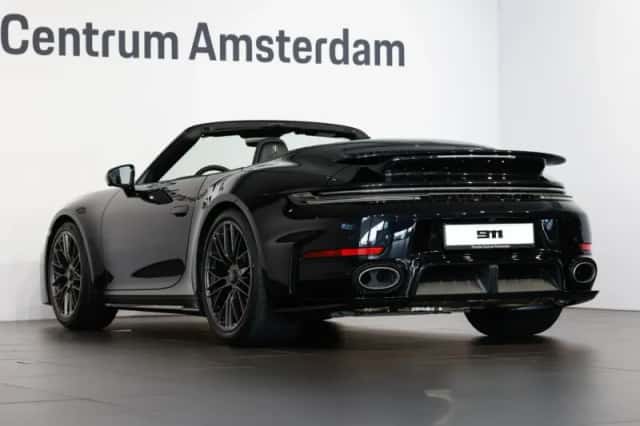Porsche 911 (2026) thumbnail 3