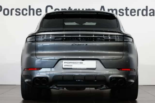 Porsche Cayenne (2026) thumbnail 3