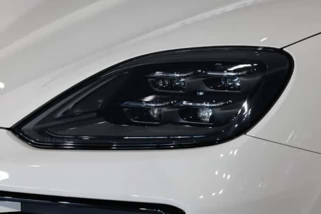 Porsche Cayenne (2026) thumbnail 5