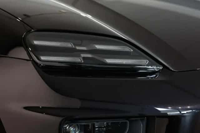 Porsche Macan (2026) thumbnail 6