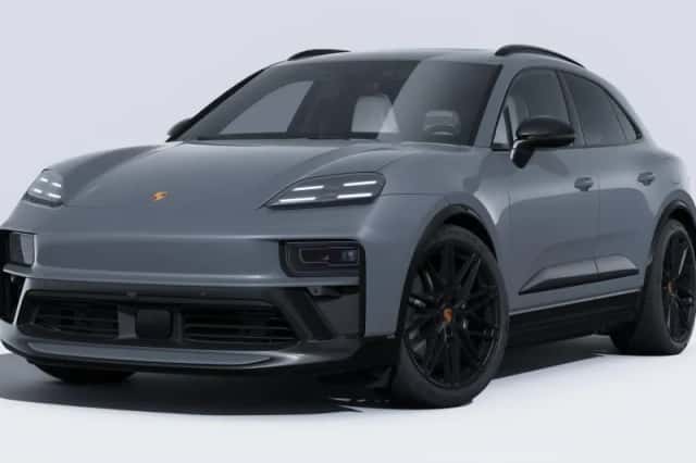 Porsche Macan (2026) thumbnail 1