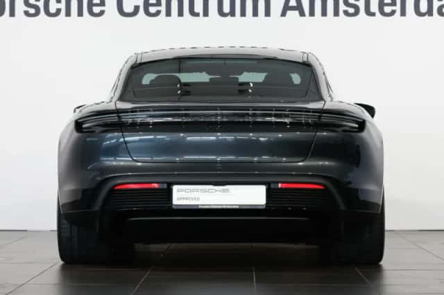 Porsche Taycan (2026) thumbnail 4