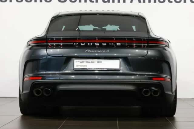 Porsche Panamera (2024) thumbnail 4