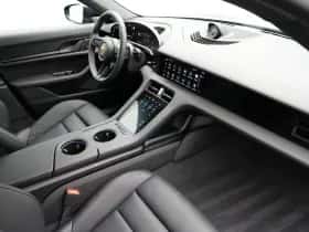 Porsche Taycan (0) thumbnail 18