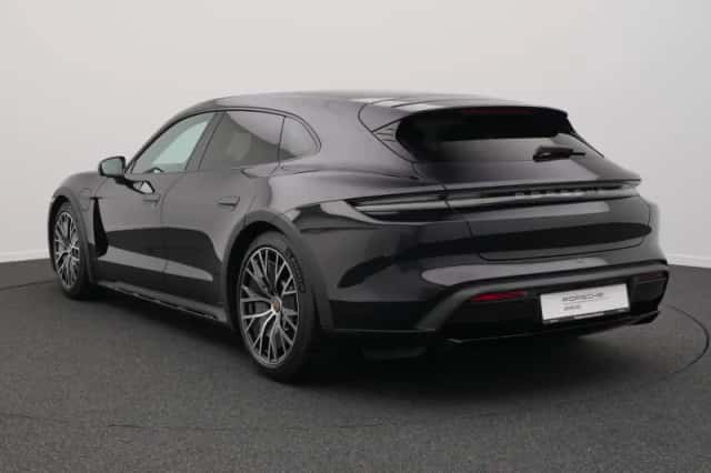 Porsche Taycan (2025) thumbnail 3