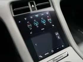 Porsche Taycan (0) thumbnail 25