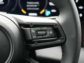 Porsche Taycan (0) thumbnail 28