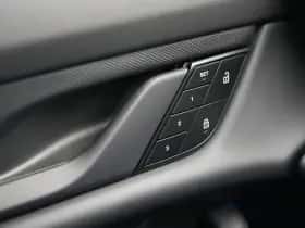 Porsche Taycan (0) thumbnail 33