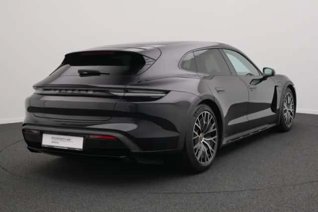 Porsche Taycan (2025) thumbnail 5