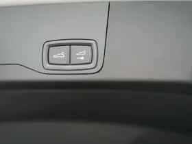 Porsche Taycan (0) thumbnail 38