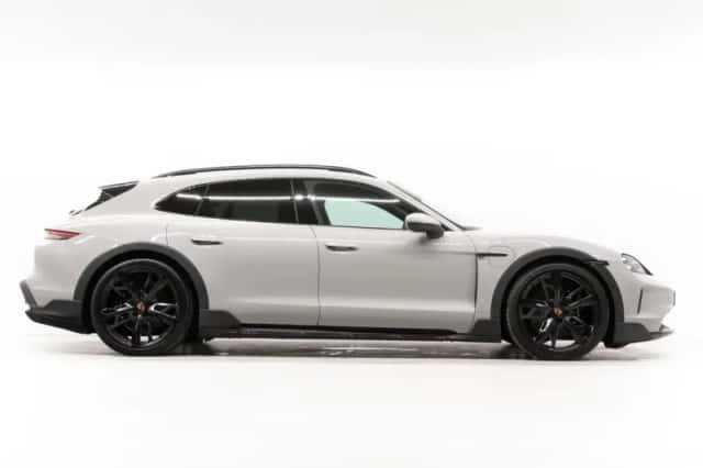 Porsche Taycan (2025) thumbnail 6