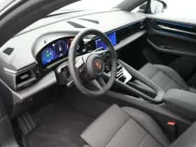 Porsche Macan (0) thumbnail 17