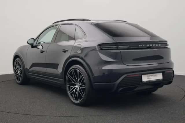 Porsche Macan (0) thumbnail 3