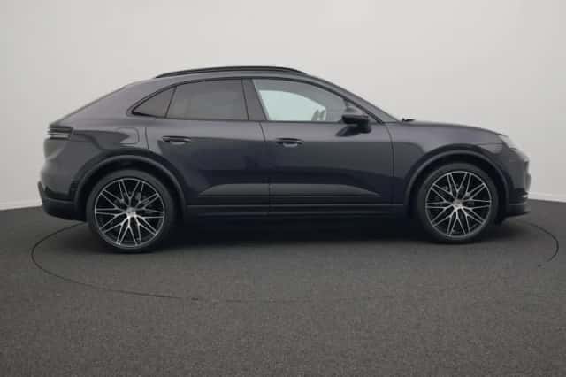 Porsche Macan (0) thumbnail 6