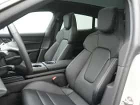 Porsche Taycan (0) thumbnail 18