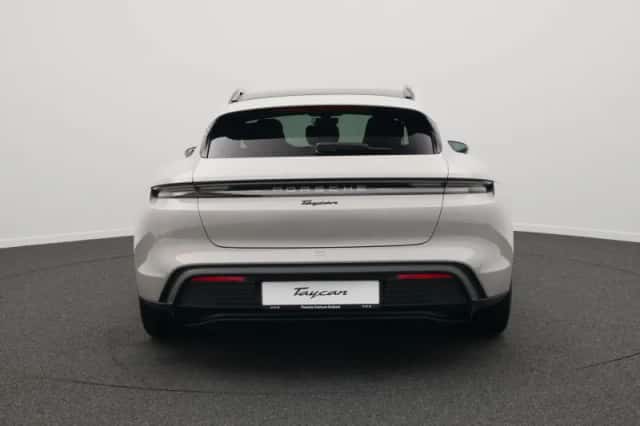 Porsche Taycan (2026) thumbnail 4