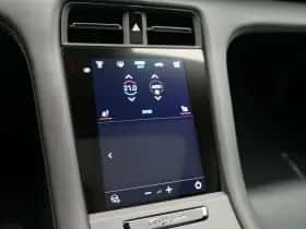Porsche Taycan (0) thumbnail 31