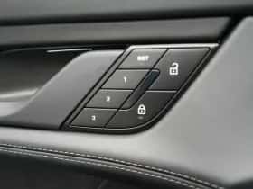 Porsche Taycan (0) thumbnail 35
