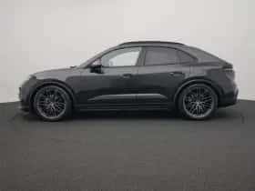 Porsche Macan (0) thumbnail 2