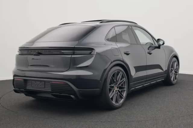 Porsche Macan (2026) thumbnail 5