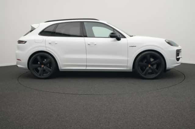 Porsche Cayenne (2026) thumbnail 6
