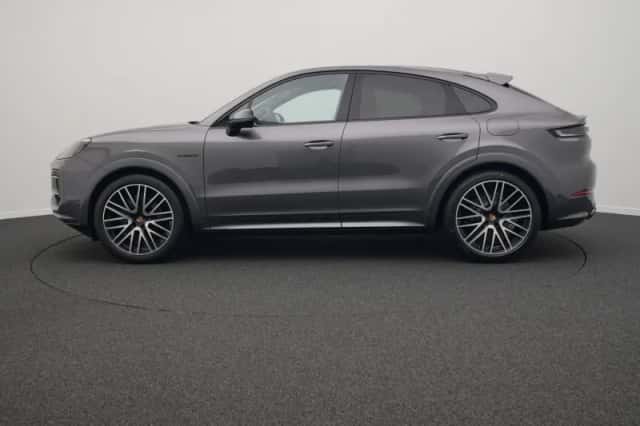 Porsche Cayenne (2026) thumbnail 2