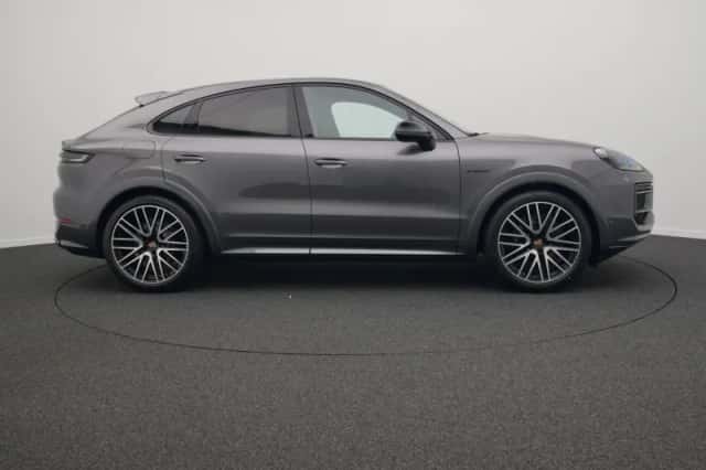 Porsche Cayenne (2026) thumbnail 6