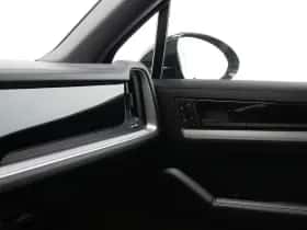 Porsche Cayenne (0) thumbnail 27