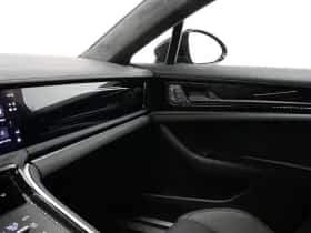 Porsche Panamera (0) thumbnail 28