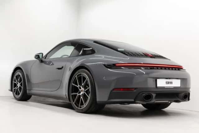 Porsche 911 (2026) thumbnail 3