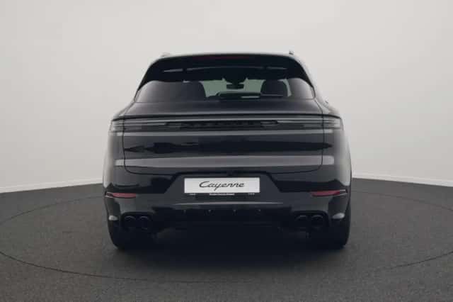 Porsche Cayenne (2026) thumbnail 4