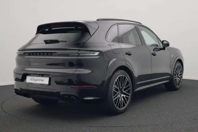 Porsche Cayenne (2026) thumbnail 5