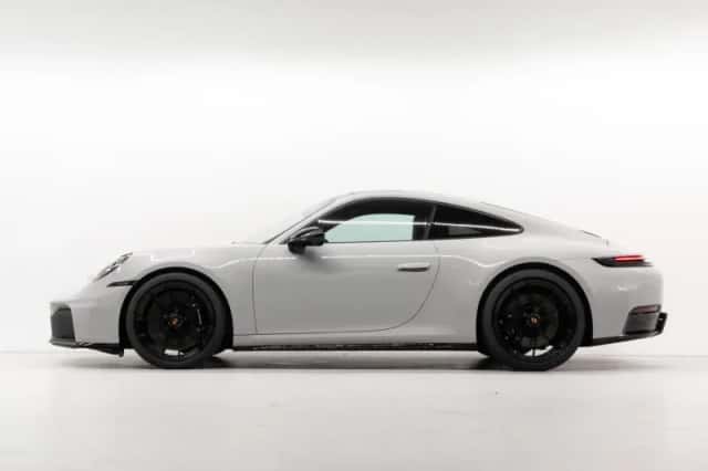 Porsche 911 (2026) thumbnail 2