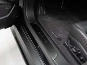 Porsche Taycan (0) thumbnail 18