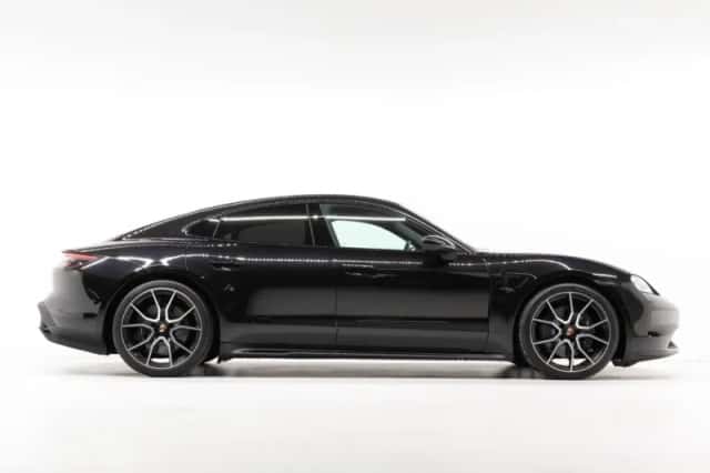Porsche Taycan (2026) thumbnail 6
