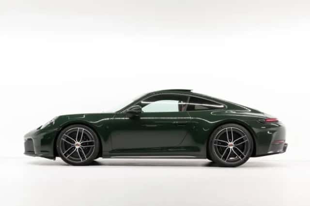 Porsche 911 (2026) thumbnail 2