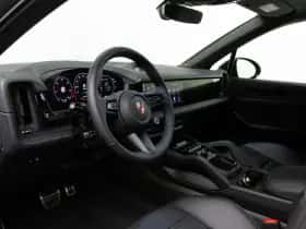 Porsche Cayenne (0) thumbnail 4