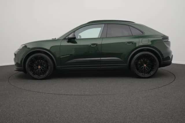 Porsche Macan (2026) thumbnail 2