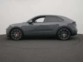 Porsche Macan (0) thumbnail 2