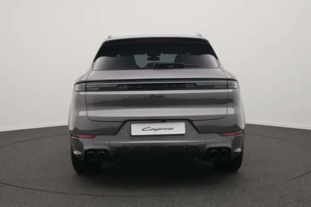 Porsche Cayenne (2026) thumbnail 4