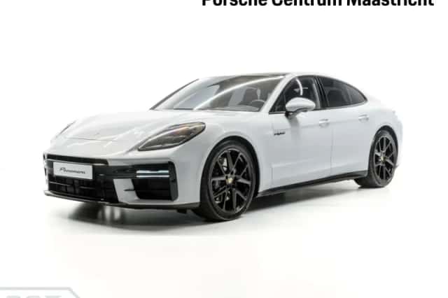 Porsche Panamera (2025) thumbnail 1