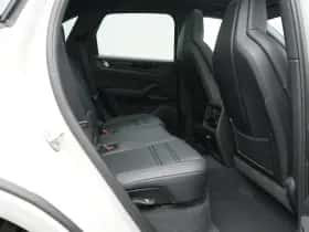 Porsche Cayenne (0) thumbnail 26