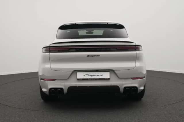 Porsche Cayenne (2026) thumbnail 4