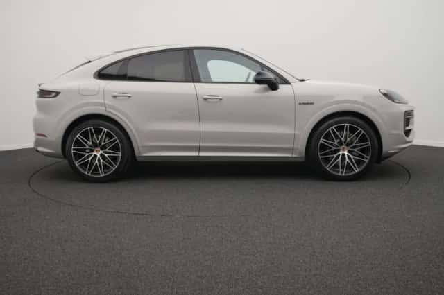 Porsche Cayenne (2026) thumbnail 6